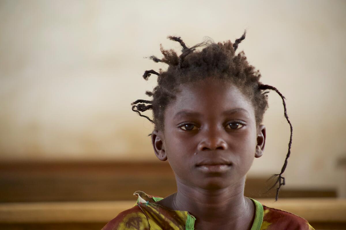 Beyina Melvina, de la Rep&uacute;blica Centroafricana Melvina Beyina explica la importancia de los alimentos que World Vision reparte en su escuela.